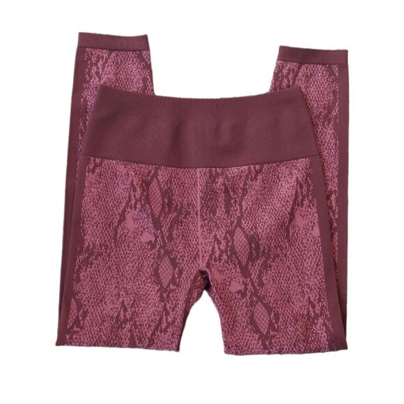 NWT Fabletics High Waisted Seamless Snakeskin 7/8 Leggings Size Small - Picture 8 of 12